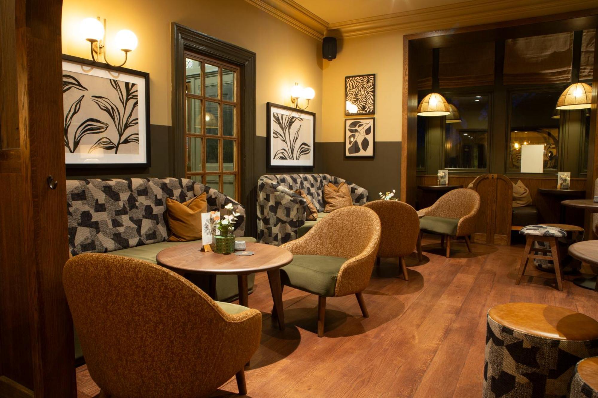 Inn The Wheatley Arms