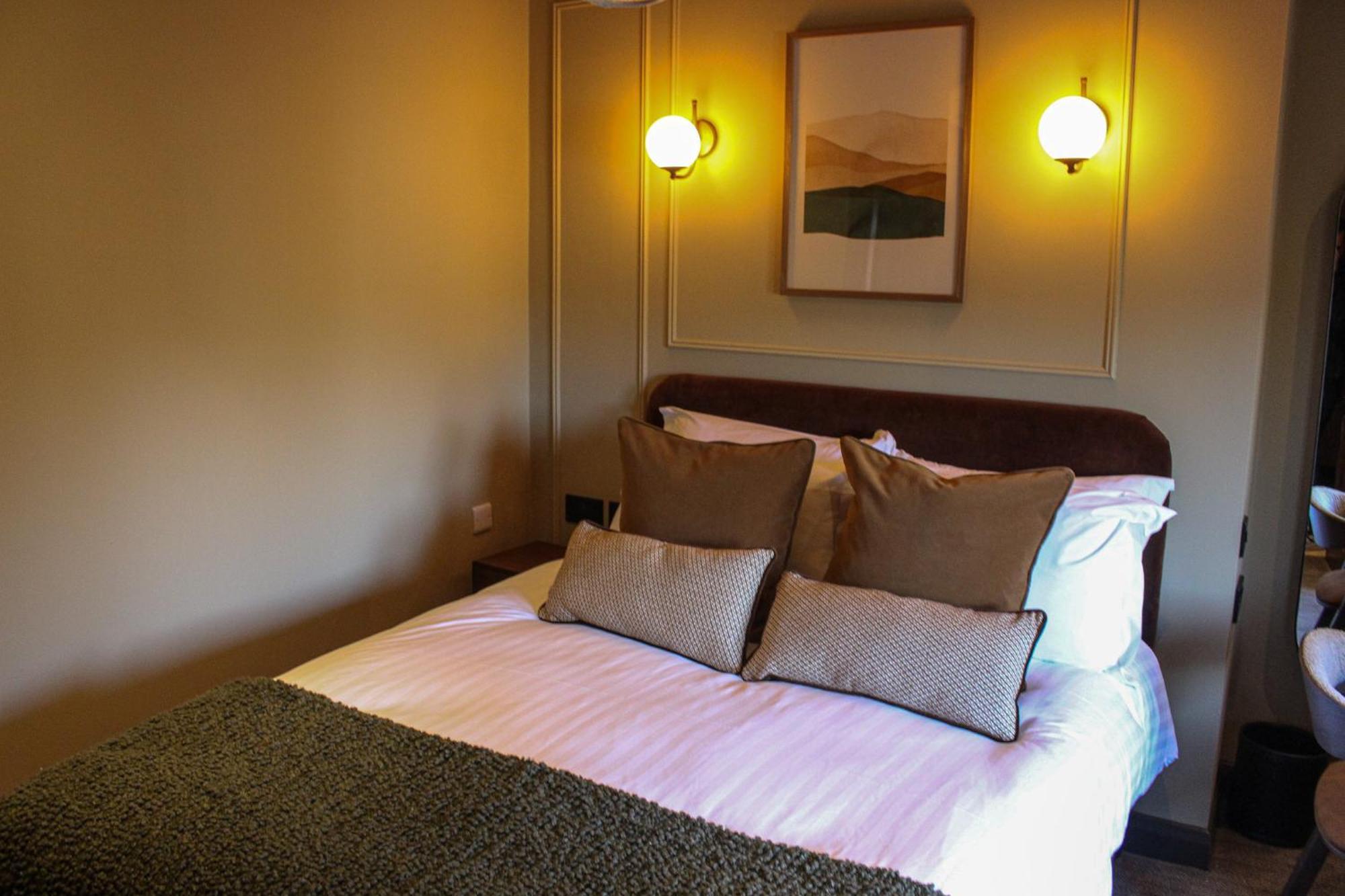 The Wheatley Arms Inn